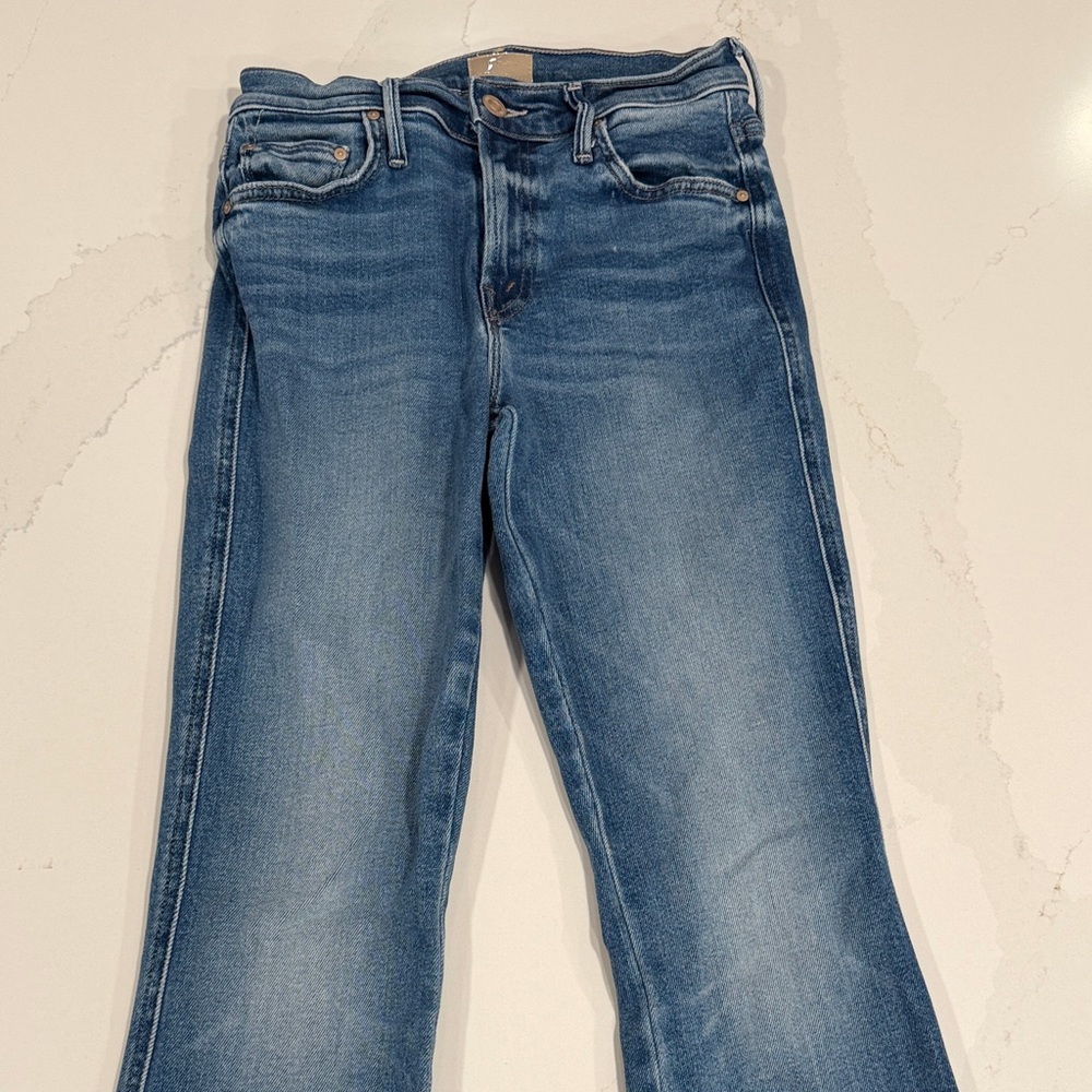 Mother Jeans The Double Insider Heel Jeans in Opposites Attract - Picture 6 of 10